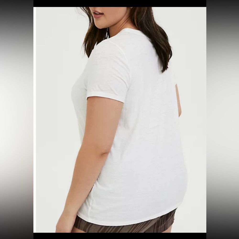 Torrid - Size 2 - Picture 2 of 11
